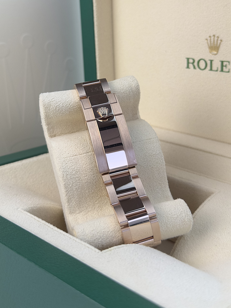 Oyster Perpetual Daytona Rose Gold Custom Rainbow