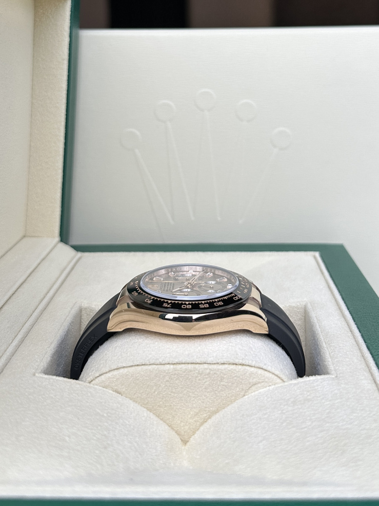 Daytona Rose Gold Sundust Baguette Dial