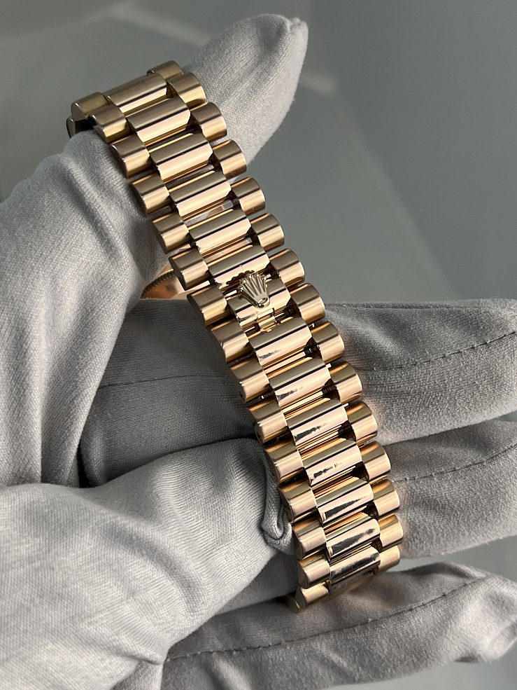 Day-Date II President Everose Gold Chocolate Dial