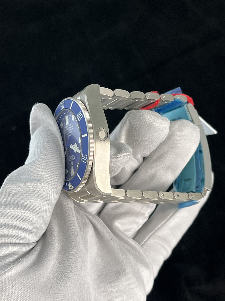 Pelagos Blue Dial