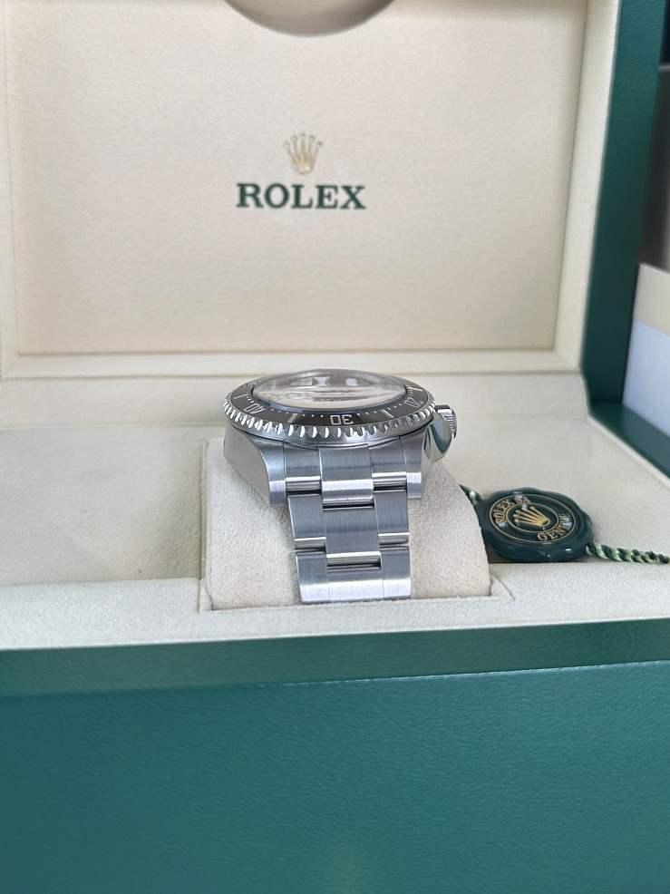 Sea-Dweller 44mm Steel
