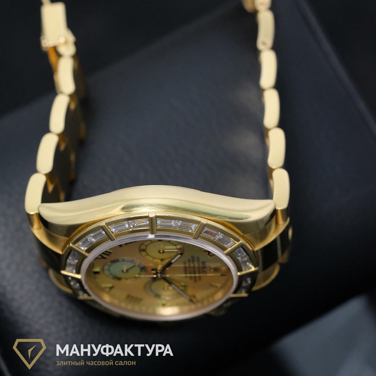 Daytona MOP Yellow Gold Baguette Diamond