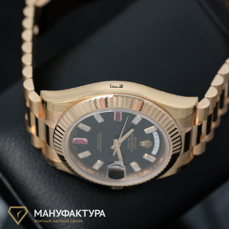 Day Date 41mm Black Diamond Ruby Dial