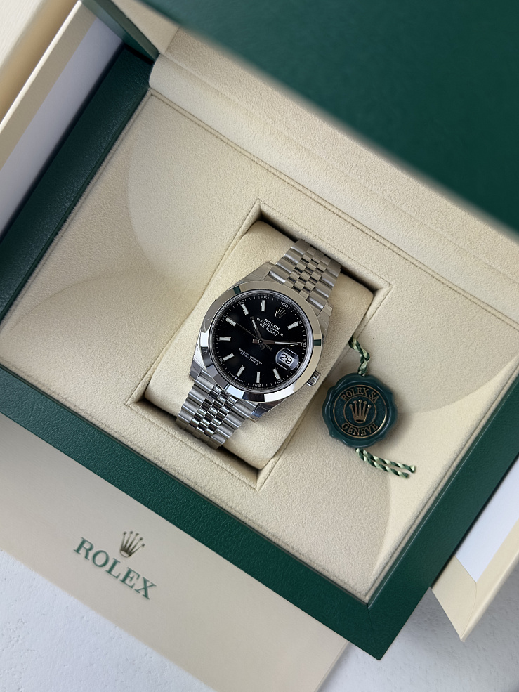 Datejust 41 Steel Black Dial Jubilee Bracelet