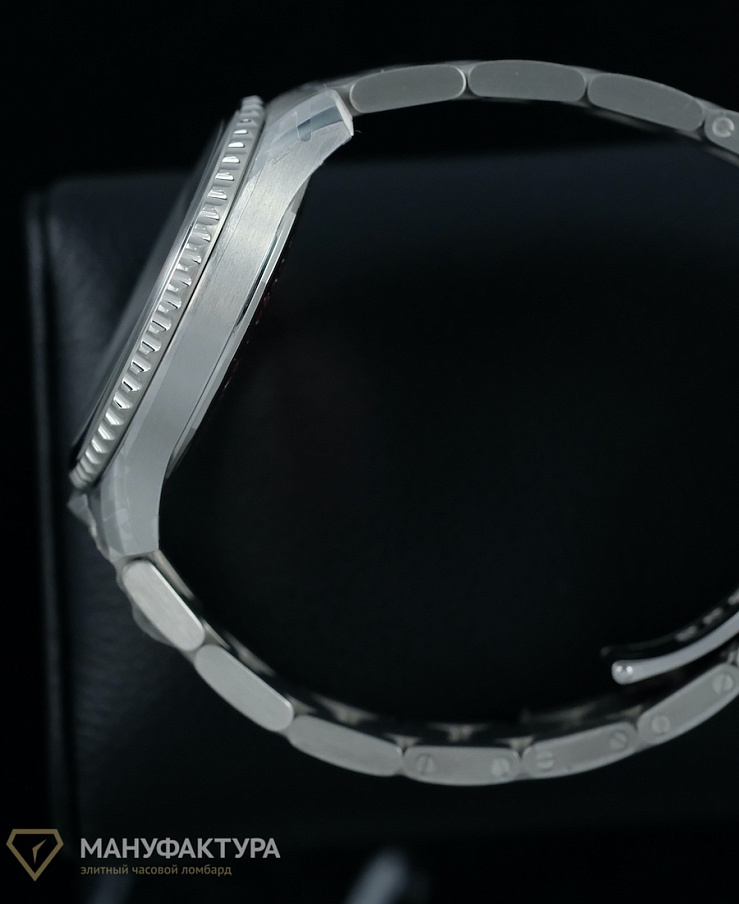 Aviator 8 Automatic 41