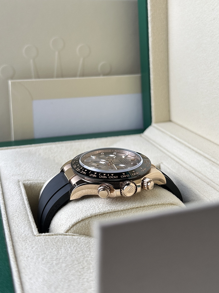 Daytona Rose Gold Sundust Baguette Dial