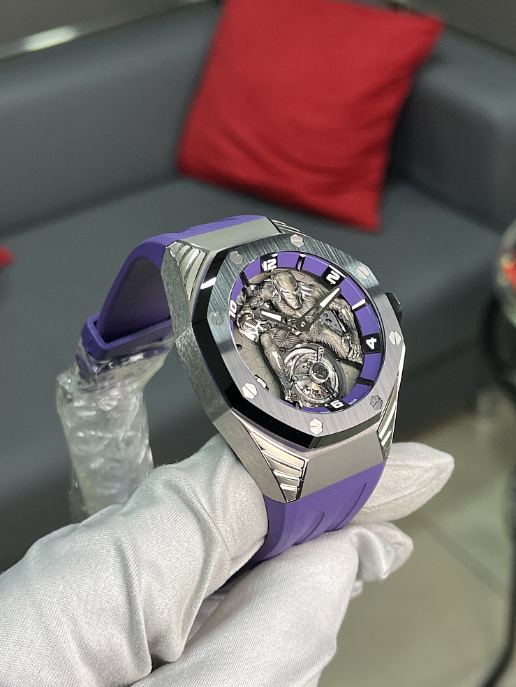 ROYAL OAK CONCEPT MARVEL BLACK PANTHER FLYING TOURBILLON