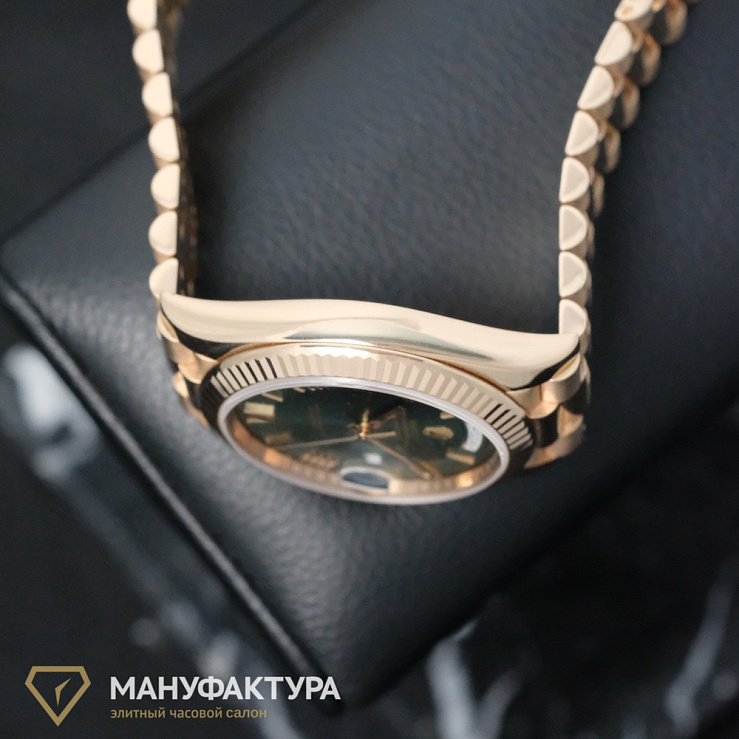 Day-Date 40 mm Rose Gold Olive Dial