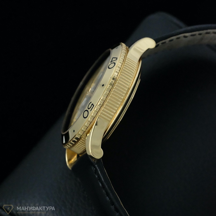 Type XX Aeronavale Yellow Gold