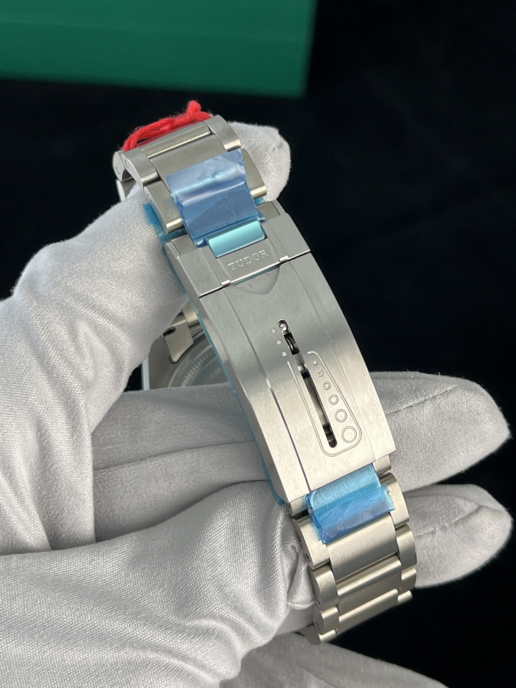 Pelagos Blue Dial
