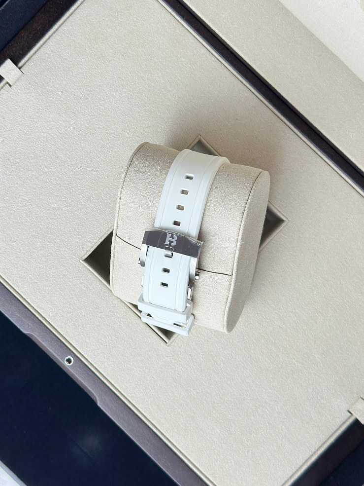 Flying Tourbillon Grande Date  Sapphire White