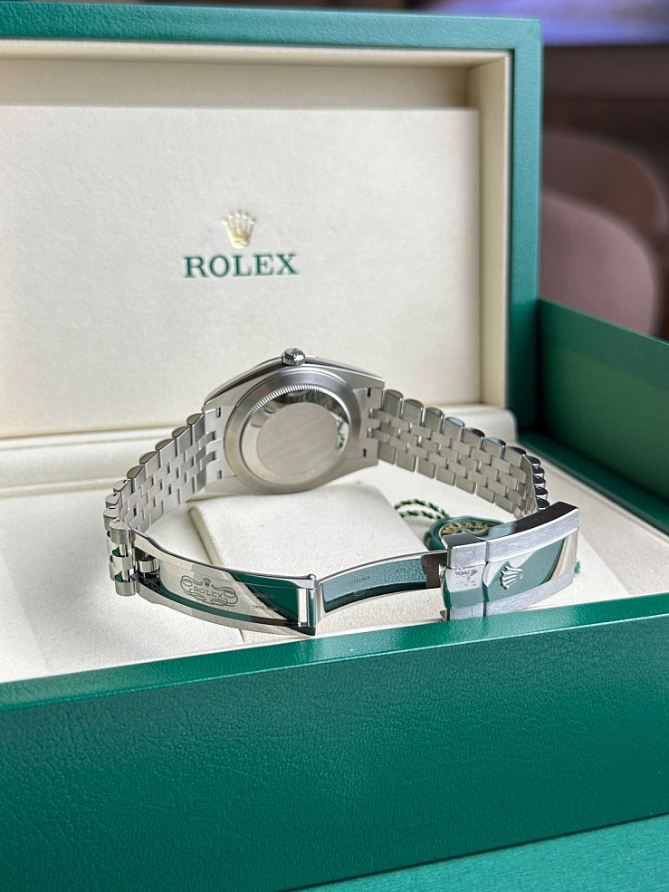 Datejust 41mm Steel Black Dial Jubilee Bracelet