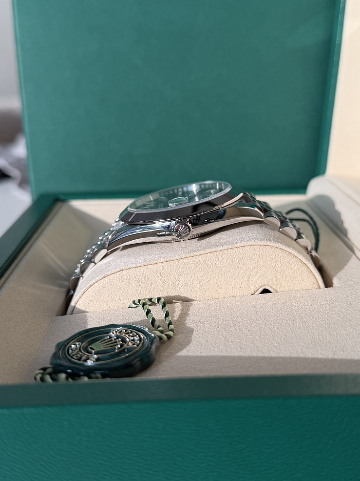 Datejust 41mm Steel Blue Dial Jubilee Bracelet