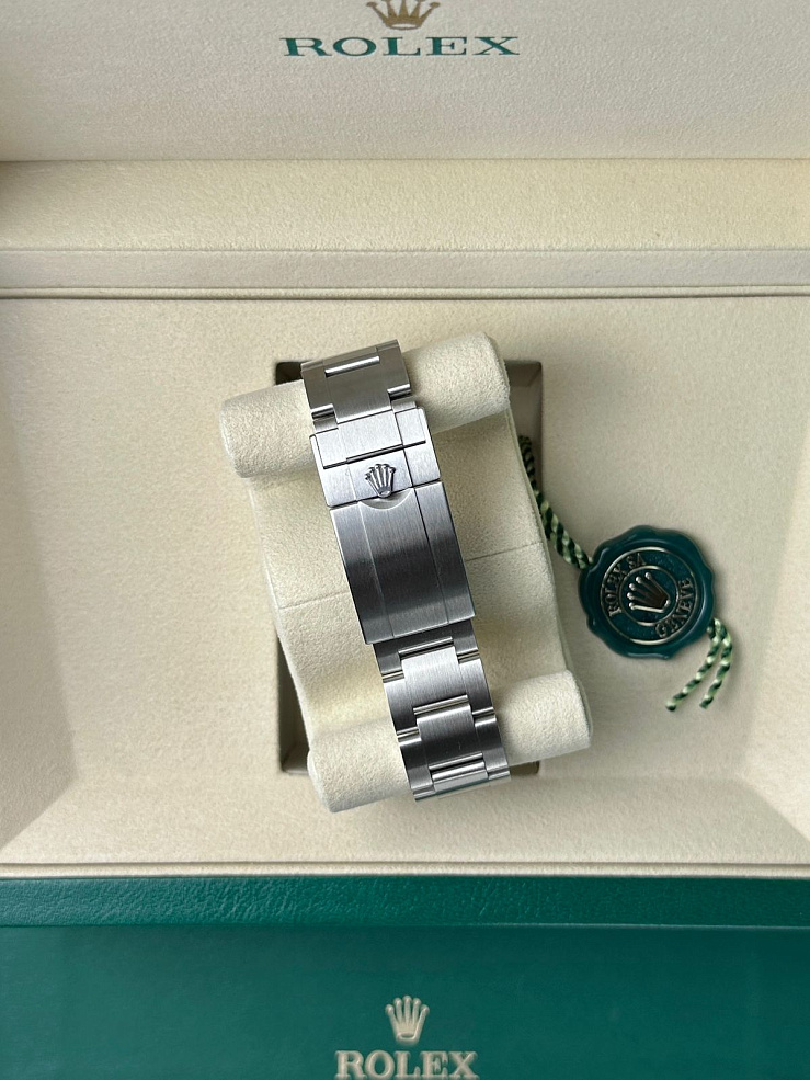 Explorer II 42mm Black Dial