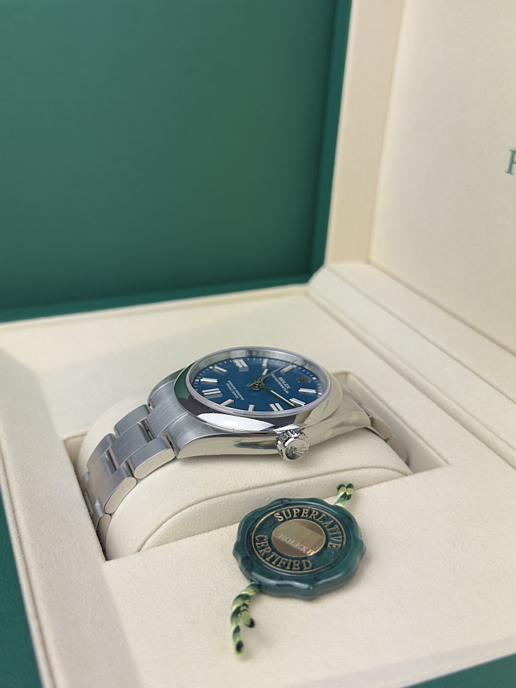 Oyster Perpetual New 41 mm blue Dial