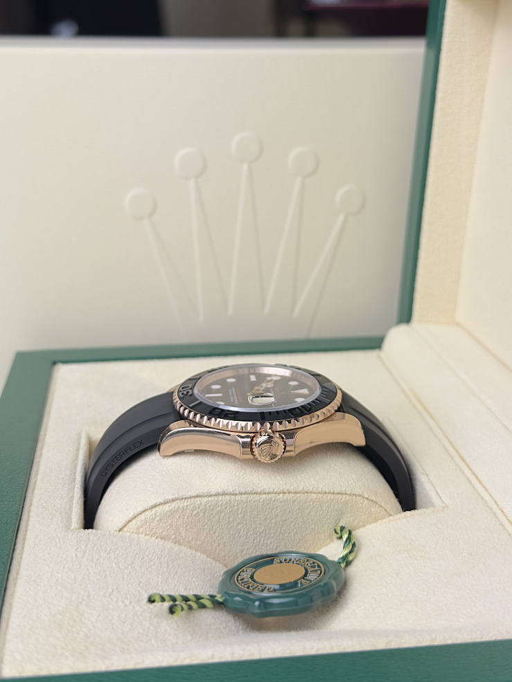 Oyster Perpetual Yacht-Master 40 Everose Gold