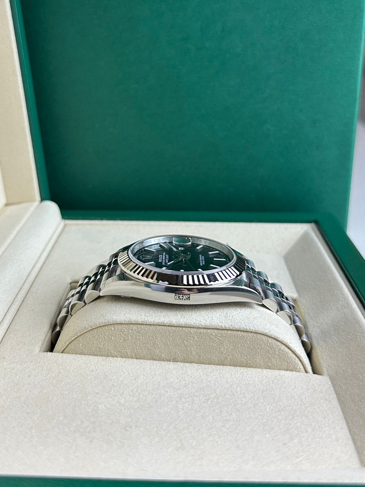 Datejust 41mm Steel & White gold Blue Dial Jubilee bracelet