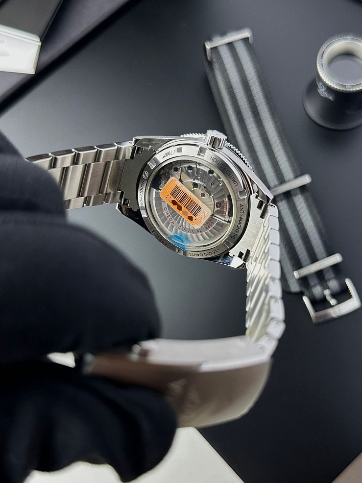 Seamaster 300 Spectre Edition 41mm