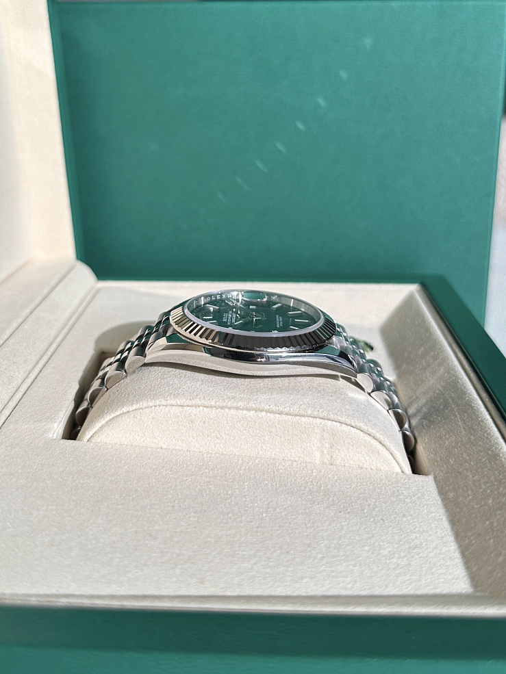 Datejust 41mm Steel & White Gold Mint Green Dial Jubilee bracelet