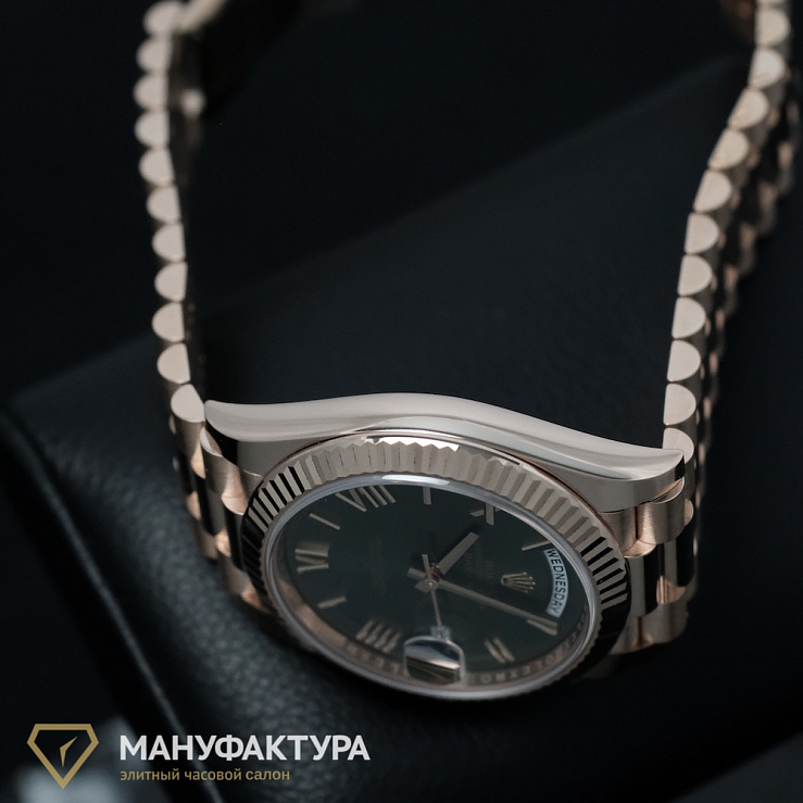 Day-Date 40 mm Rose Gold Olive Dial