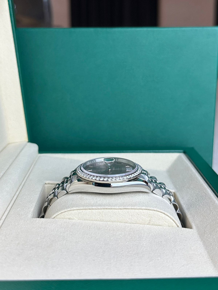 Datejust 36 Steel & White Gold Pink Dial Diamond bezel Jubilee Bracelet