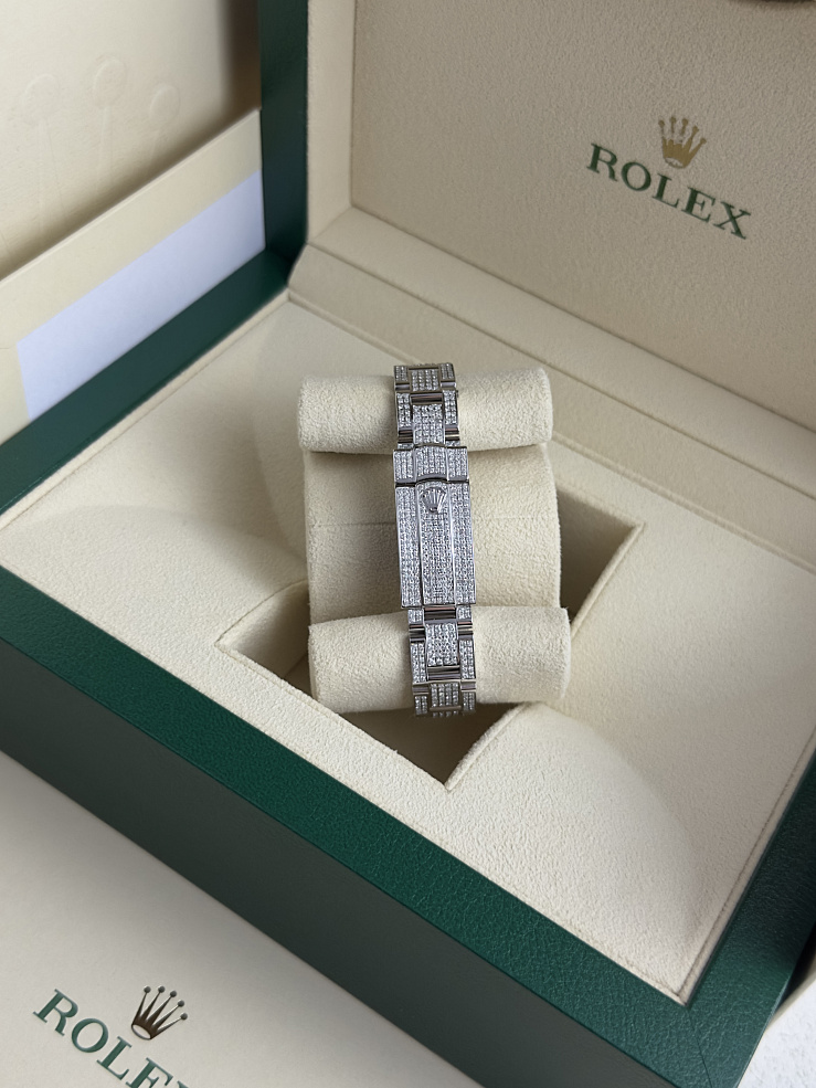 Lady-Datejust 28mm Custom Full Pave Iced Out Diamonds