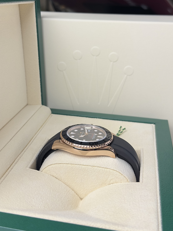 Oyster Perpetual Yacht-Master 40 Everose Gold