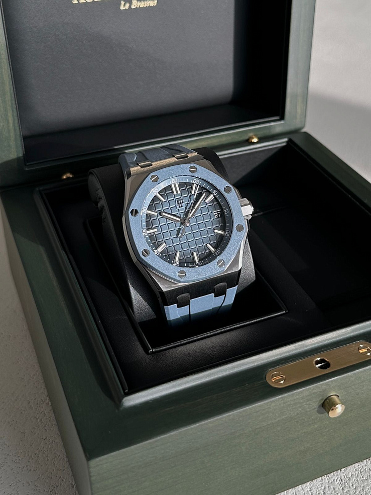 Royal Oak Offshore Selfwinding Smoked Blue 43mm