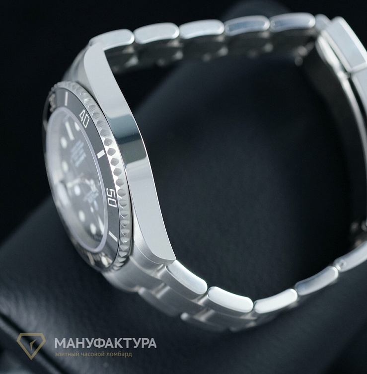 Oyster Perpetual Submariner Date