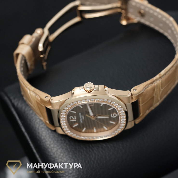 Nautilus Date Lady Rose Gold