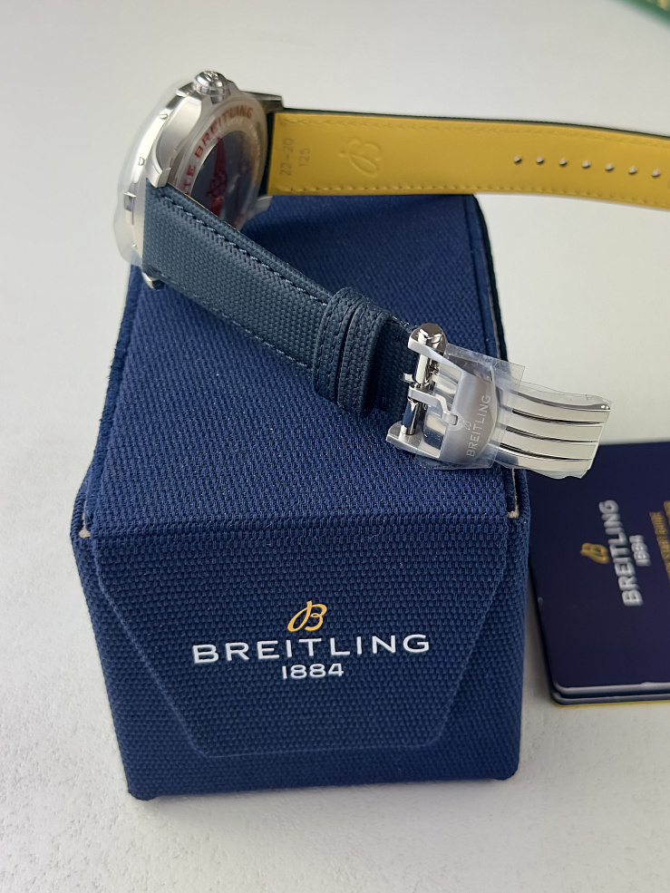 AVENGER Automatic 42mm Steel Blue Dial