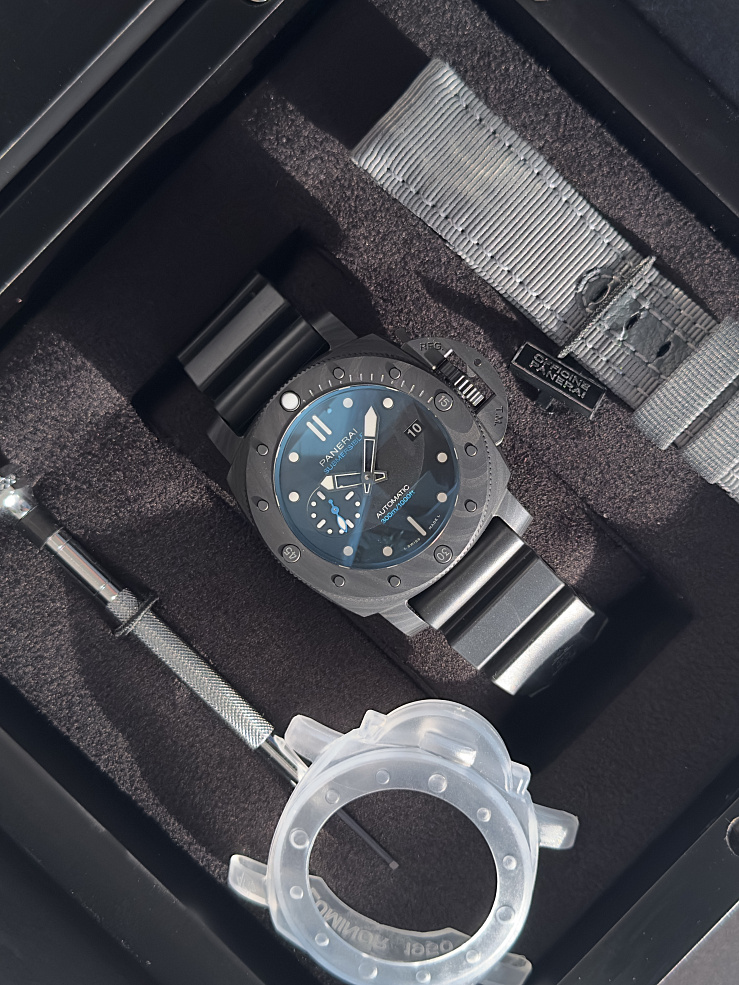 Submersible Carbotech 42mm