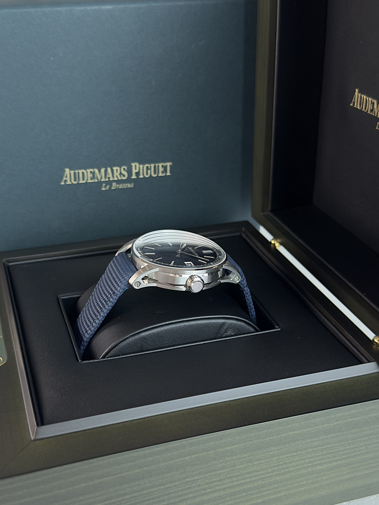 CODE 11.59 BY AUDEMARS PIGUET SELFWINDING Blue Dial Steel