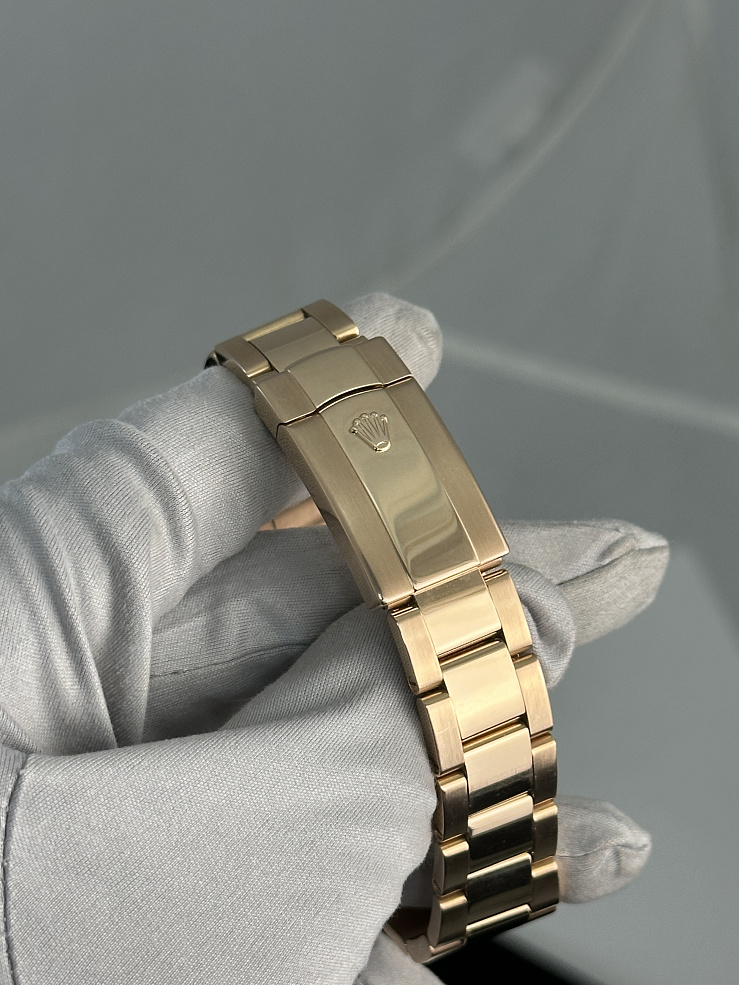 Sky-Dweller Rose Gold Sundust Roman Dial