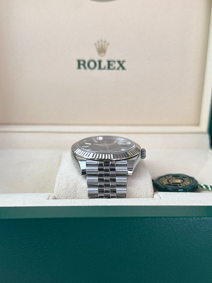 Datejust 41mm Steel & White gold Blue Dial Jubilee bracelet