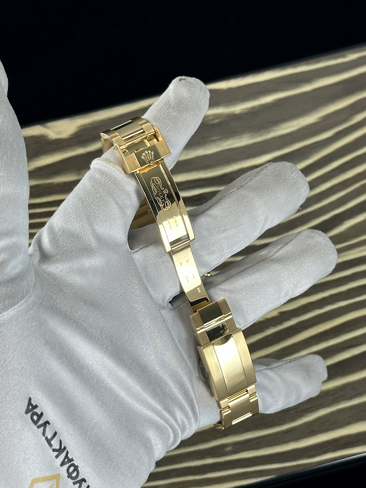 Rolex Yacht-Master II Yellow Gold