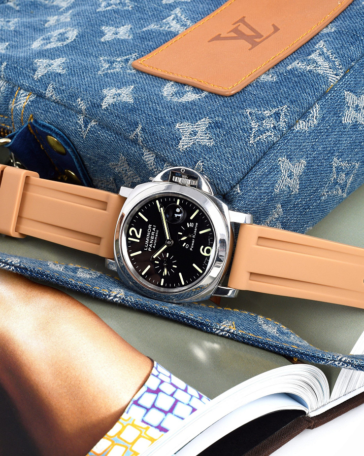 Panerai in stock in Dubai in Luxury watch boutique "WATCH LAB"