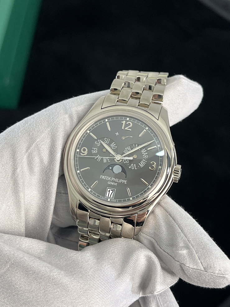 Complications White Gold Annual Calendar