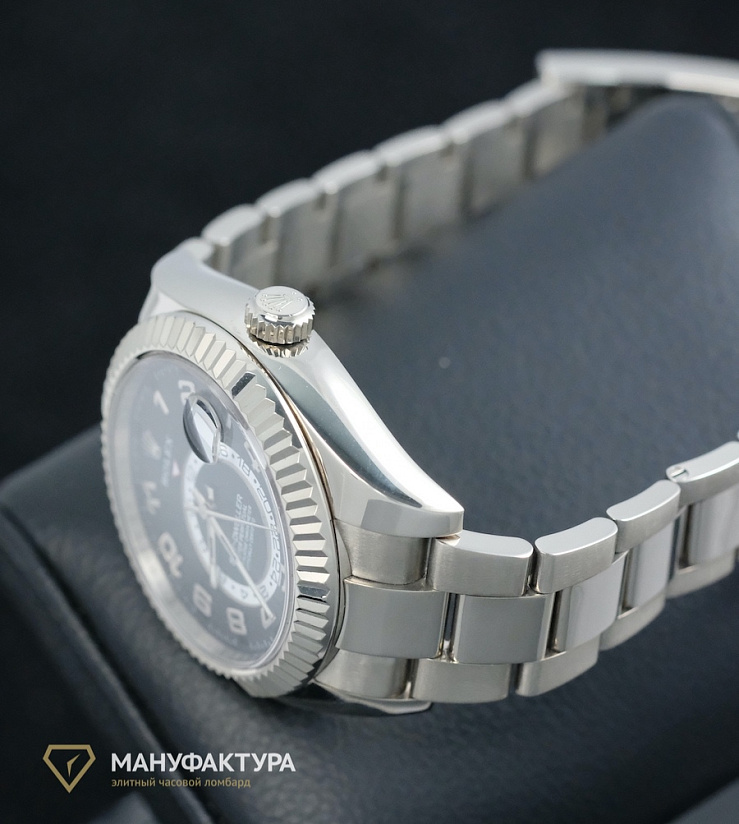 Sky-Dweller White Gold Black Dial