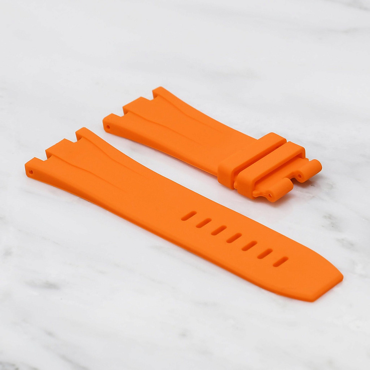 Audemars Piguet in stock in Dubai in Luxury watch boutique "WATCH LAB"