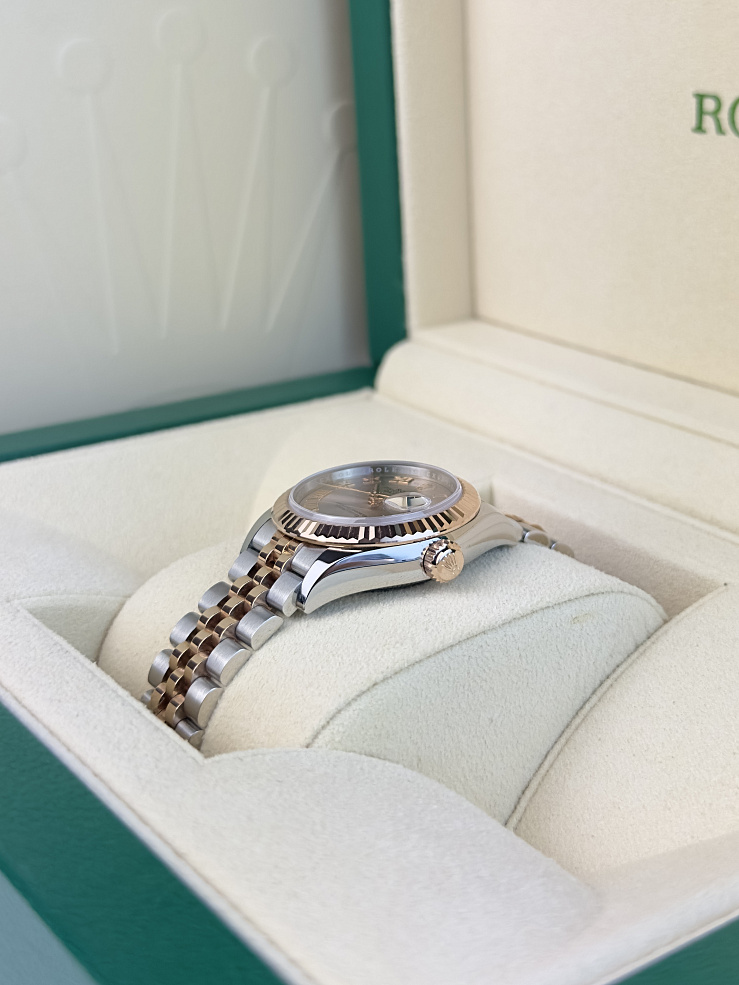 Lady-Datejust 28mm Steel & Rose Gold Sundust Roman Dial Jubilee Bracelet