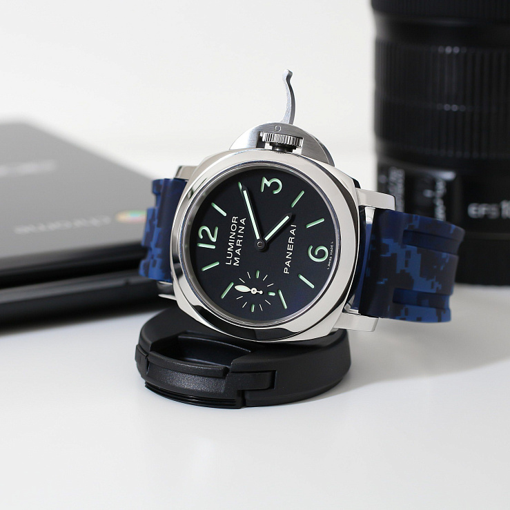 Panerai in stock in Dubai in Luxury watch boutique "WATCH LAB"
