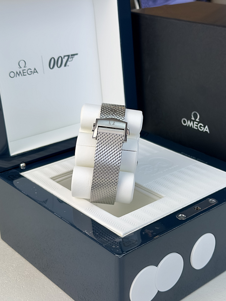 Seamaster Diver 300 m 42 mm James Bond 60th anniversary