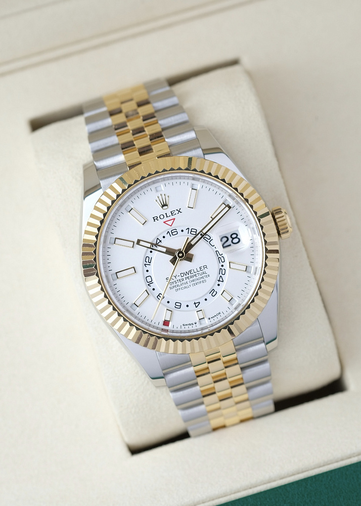 Sky-Dweller 42mm Steel and Yellow Gold White Dial Jubilee bracelet