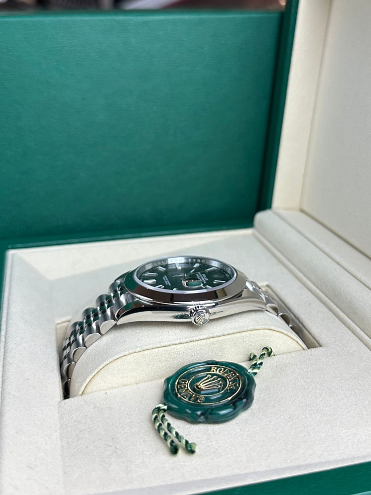 Datejust 41mm Steel Black Dial Jubilee Bracelet