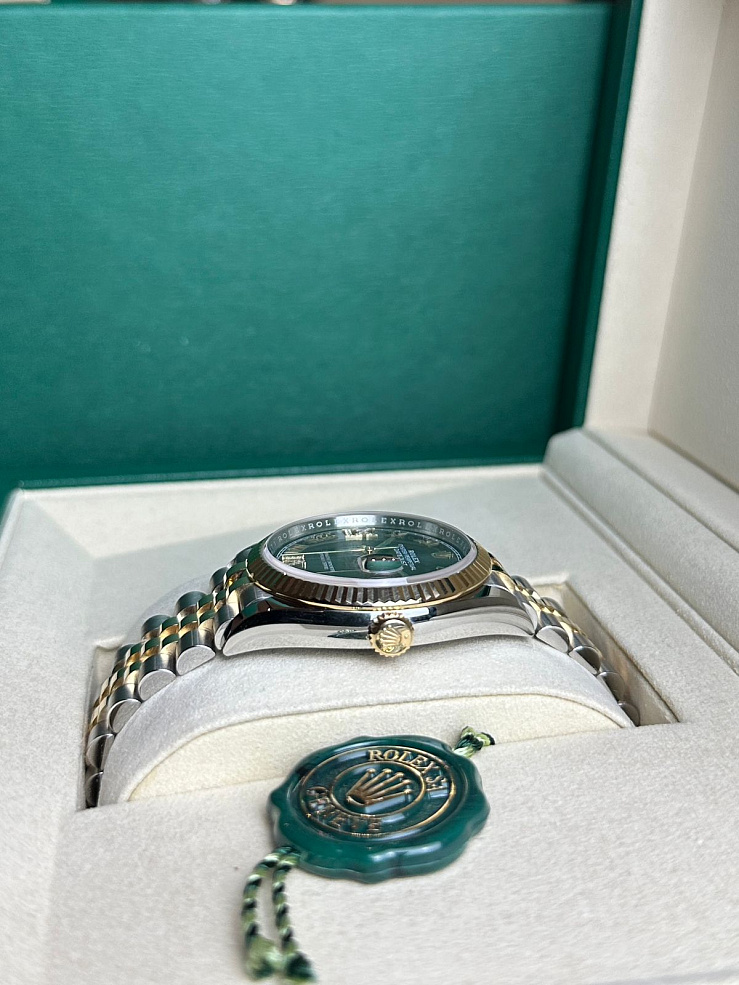 Datejust 36mm Steel & Yellow Gold Olive Green VI Diamond Dial Jubilee