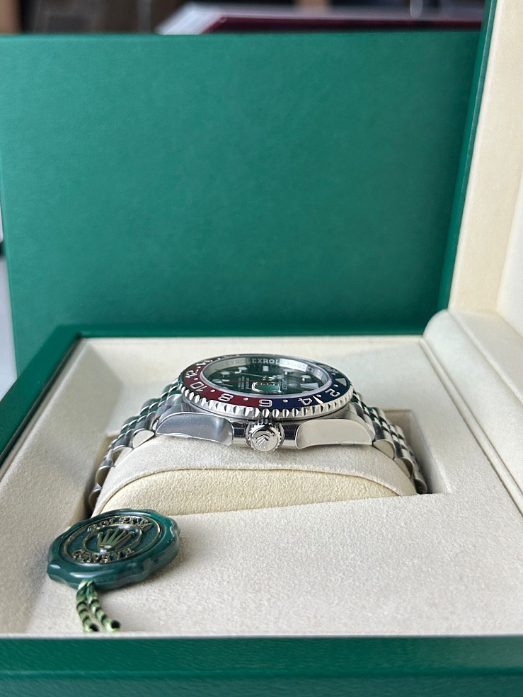 GMT-MASTER II "Pepsi" Jubilee bracelet